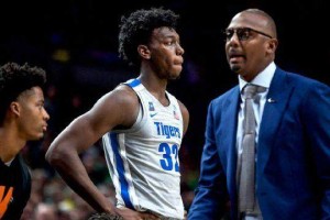 开云下载-便士帮助勇士培养怀斯曼 与科尔合力打造榜眼