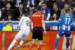 【西甲】卡马温加破门姆巴佩红牌，皇马1比0阿拉维斯