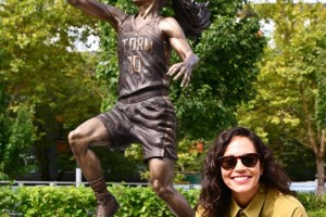 WNBA历史首人！西雅图风暴队名宿苏-伯德的雕像今天揭幕