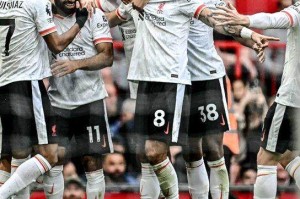 开云线上入口-【英超】梦剧场真神萨拉赫造3球，利物浦3-0完胜曼联